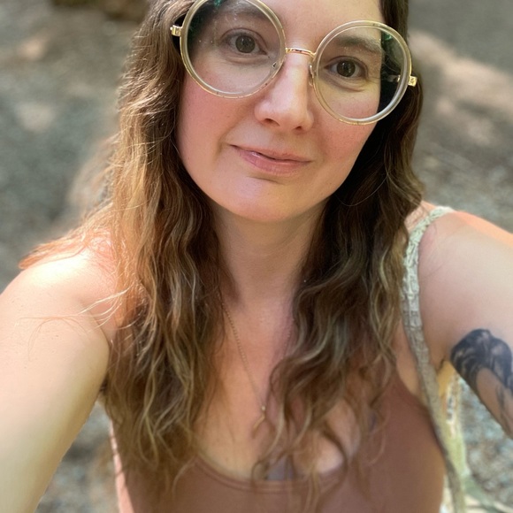 Meet your Posher, Shell - Picture 3 of 9